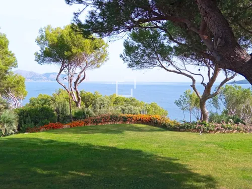 3 Bedrooms House / Villa in Camí vell de la Victòria