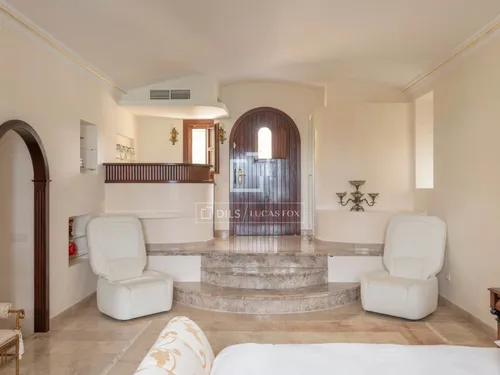 3 Bedrooms House / Villa in Camí vell de la Victòria