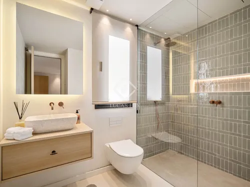 4 Bedrooms House / Villa in Calle Haza del Conde