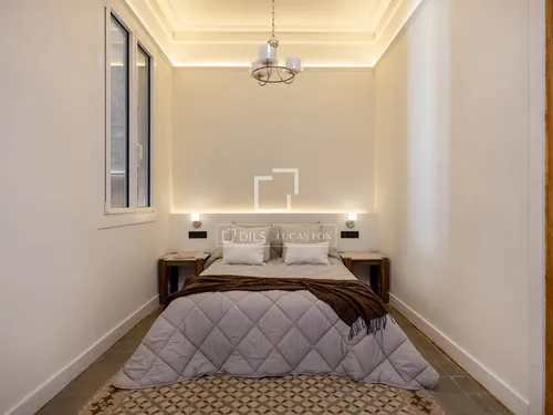 2 Bedrooms Apartment in Balmes