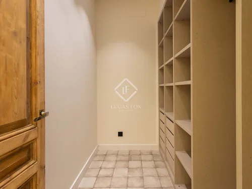 2 Bedrooms Apartment in Balmes