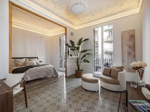 2 Bedrooms Apartment in Balmes