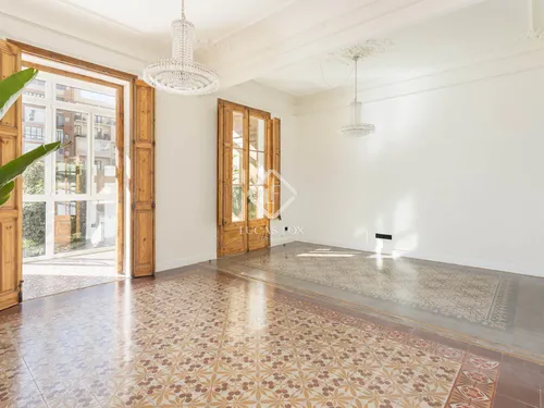 2 Bedrooms Apartment in Balmes