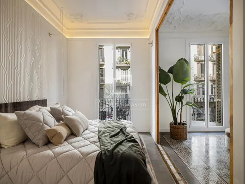 2 Bedrooms Apartment in Balmes