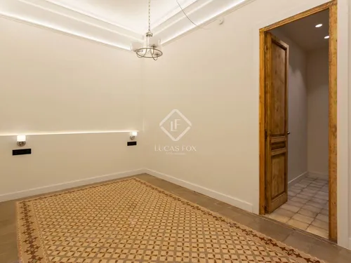 2 Bedrooms Apartment in Balmes