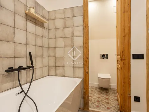 2 Bedrooms Apartment in Balmes