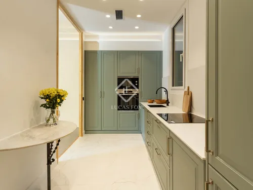 2 Bedrooms Apartment in Balmes