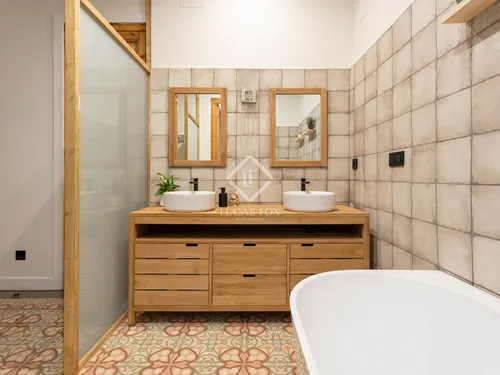 2 Bedrooms Apartment in Balmes