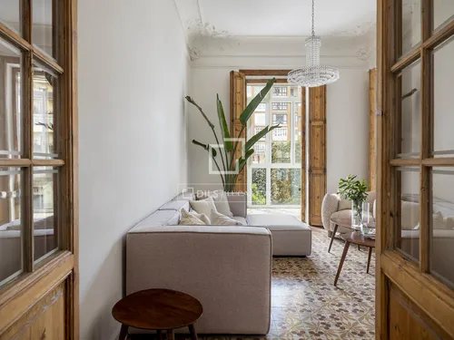 2 Bedrooms Apartment in Balmes