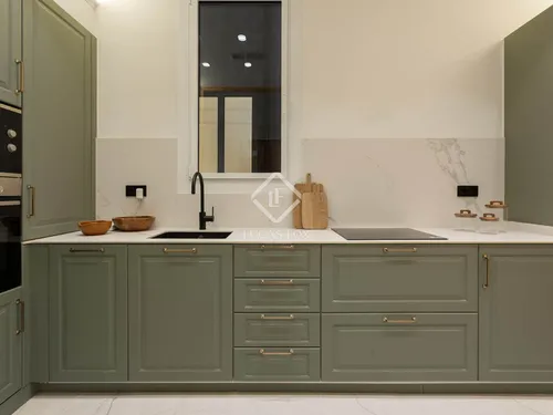 2 Bedrooms Apartment in Balmes