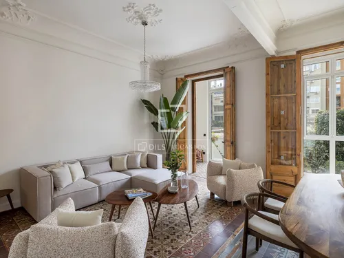 2 Bedrooms Apartment in Balmes