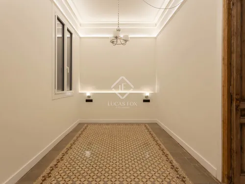 2 Bedrooms Apartment in Balmes