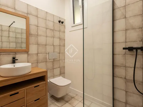 2 Bedrooms Apartment in Balmes