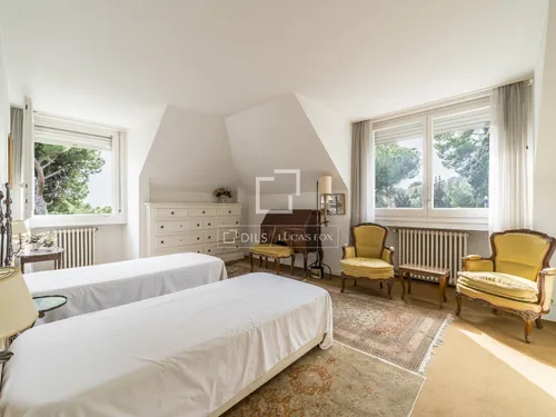 10 Bedrooms House / Villa in Joan d'Alos