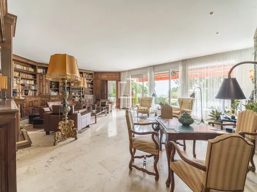 10 Bedrooms House / Villa in Joan d'Alos