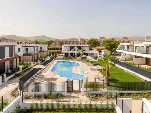 3 Bedrooms House / Villa in Carrer dels molls