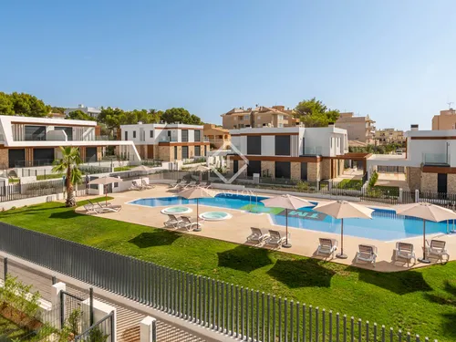 3 Bedrooms House / Villa in Carrer dels molls