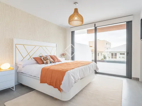 3 Bedrooms House / Villa in Carrer dels molls