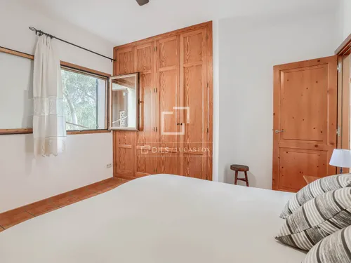 4 Bedrooms House / Villa in Calle Mare Selva