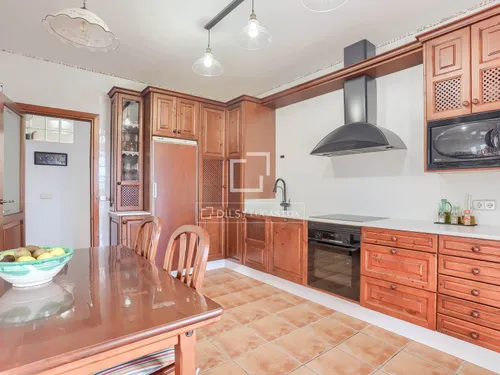 4 Bedrooms House / Villa in Calle Mare Selva