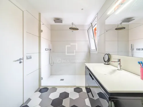 6 Bedrooms Apartment in Tres torres