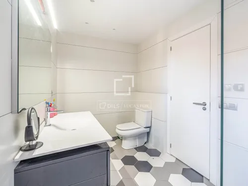 6 Bedrooms Apartment in Tres torres