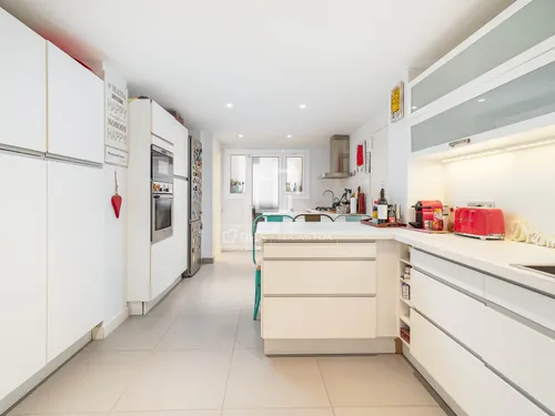 6 Bedrooms Apartment in Tres torres