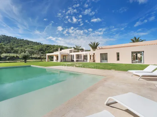 4 Bedrooms Country house in Polígono 13