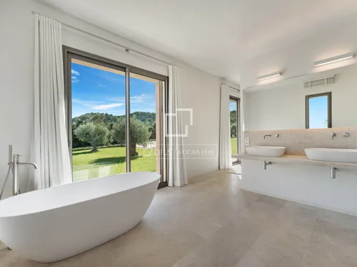 4 Bedrooms Country house in Polígono 13