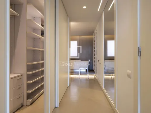 3 Bedrooms Apartment in Passeig Joan de Borbo