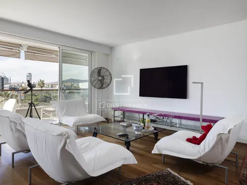 3 Bedrooms Apartment in Passeig Joan de Borbo