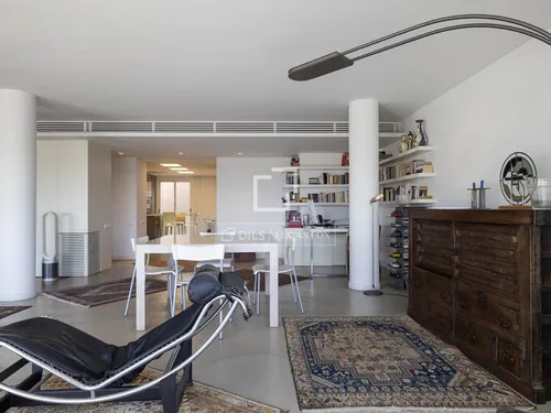 3 Bedrooms Apartment in Passeig Joan de Borbo