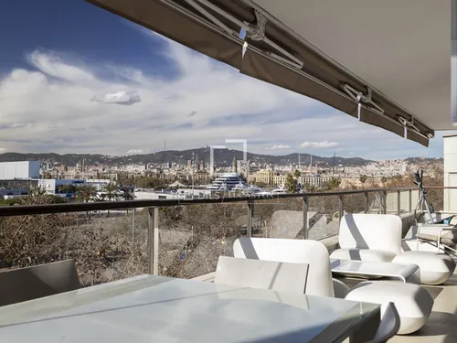 3 Bedrooms Apartment in Passeig Joan de Borbo