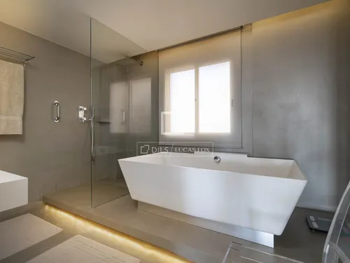 3 Bedrooms Apartment in Passeig Joan de Borbo