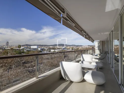 3 Bedrooms Apartment in Passeig Joan de Borbo