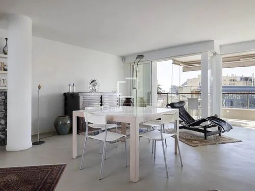 3 Bedrooms Apartment in Passeig Joan de Borbo