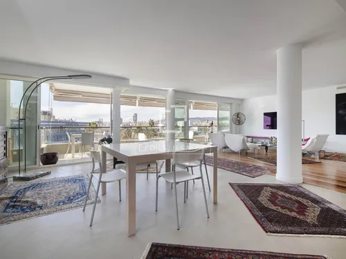 3 Bedrooms Apartment in Passeig Joan de Borbo