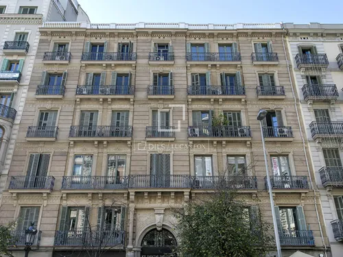 3 Bedrooms Apartment in rambla Cataluña