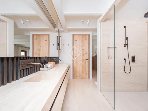 6 Bedrooms House / Villa in Can Xicu Sala