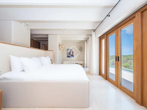 6 Bedrooms House / Villa in Can Xicu Sala
