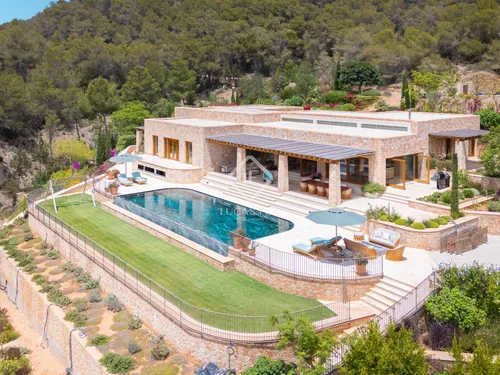 6 Bedrooms House / Villa in Can Xicu Sala
