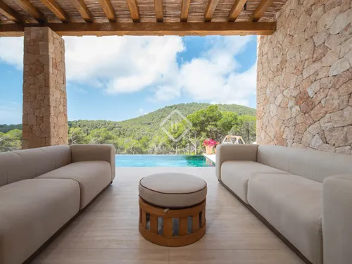 6 Bedrooms House / Villa in Can Xicu Sala