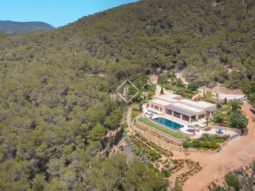 6 Bedrooms House / Villa in Can Xicu Sala