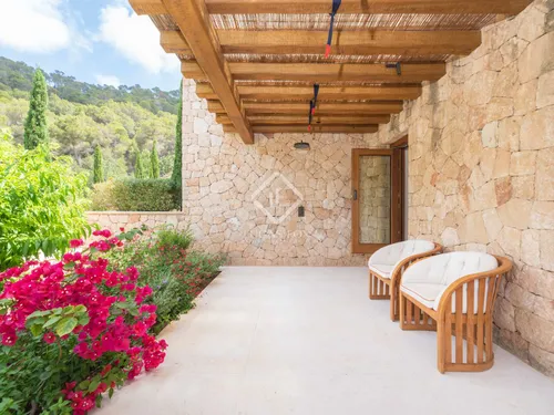 6 Bedrooms House / Villa in Can Xicu Sala
