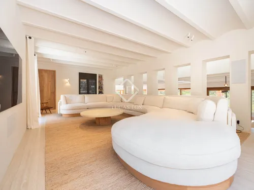6 Bedrooms House / Villa in Can Xicu Sala