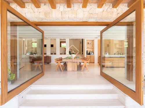 6 Bedrooms House / Villa in Can Xicu Sala