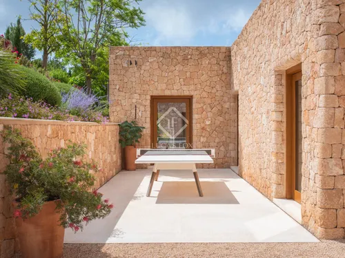 6 Bedrooms House / Villa in Can Xicu Sala
