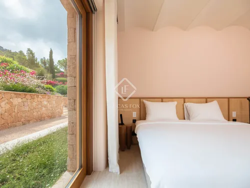 6 Bedrooms House / Villa in Can Xicu Sala