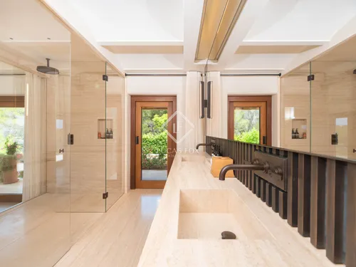 6 Bedrooms House / Villa in Can Xicu Sala