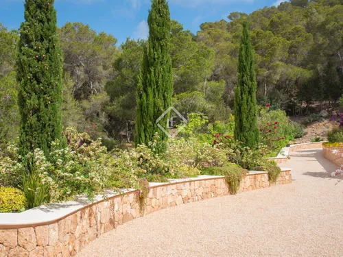 6 Bedrooms House / Villa in Can Xicu Sala